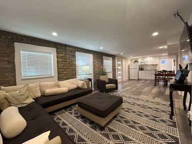 Single story 1920's cottage renovated to be a 3/2 with full - photo 31