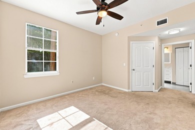 Simply Stunning!! Sought after and rarely available 3 bed 2 bath - photo 33