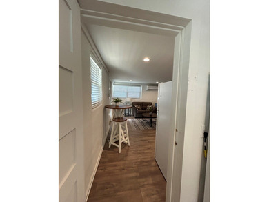 Single story 1920's cottage renovated to be a 3/2 with full - photo 45