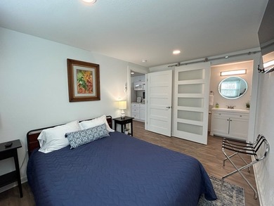 Single story 1920's cottage renovated to be a 3/2 with full - photo 49
