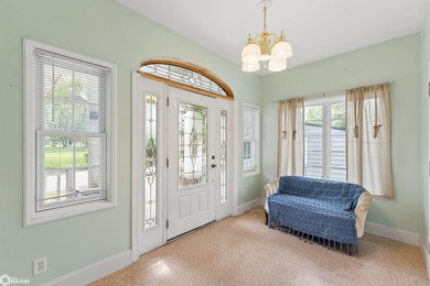 Perfectly positioned on Clear Lake's desirable south shore, this - photo 3
