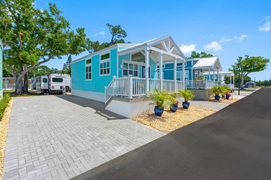 Welcome to the Beachcomber Bungalow-a beautifully designed park - photo 3
