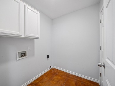Welcome home to this beautifully updated 3-bedroom, 2-bath home - photo 12