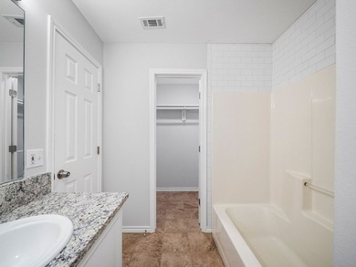 Welcome home to this beautifully updated 3-bedroom, 2-bath home - photo 18