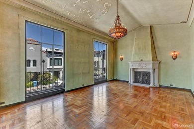 Step into a time capsule of Mediterranean elegance in the heart - photo 3