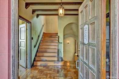 Step into a time capsule of Mediterranean elegance in the heart - photo 8