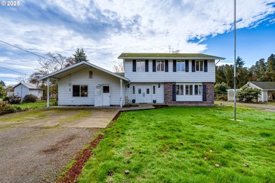 Lake Home For Sale in Eugene, Oregon
