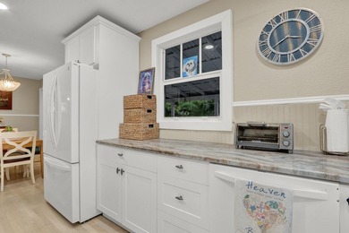 Charming coastal bungalow ideally located just mins from the - photo 13
