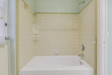 Don't miss this sprawling 3-bedroom, 2-bath CBS home, newly - photo 15