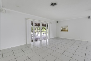 Don't miss this sprawling 3-bedroom, 2-bath CBS home, newly - photo 20