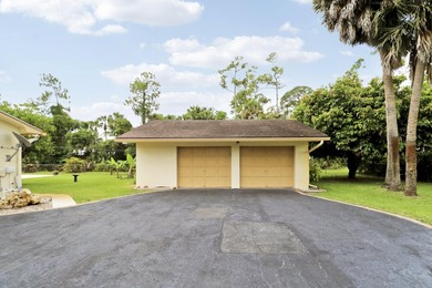 Don't miss this sprawling 3-bedroom, 2-bath CBS home, newly - photo 38