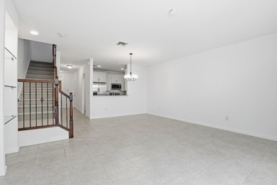 Move-In Ready Home in Colony Reserve! Beautifully and - photo 8