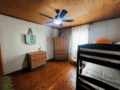 MOSTLY FURNISHED WATERVIEW PROPERTY LOCATED IN THE SOUGHT-AFTER - photo 11