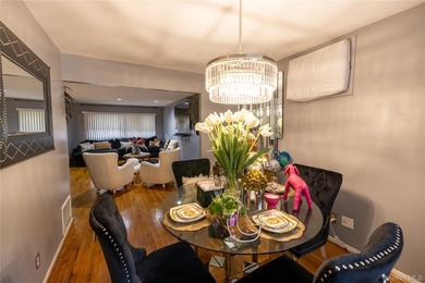 *Experience refined living in this impeccably maintained - photo 12