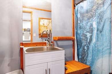 Ideal Family Retreat: This remarkable property offers an ideal - photo 24