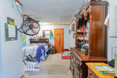 Ideal Family Retreat: This remarkable property offers an ideal - photo 26