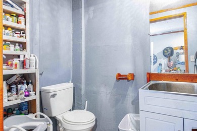 Ideal Family Retreat: This remarkable property offers an ideal - photo 39