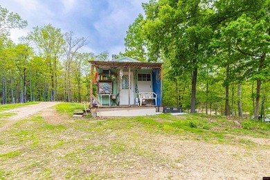 Ideal Family Retreat: This remarkable property offers an ideal - photo 41