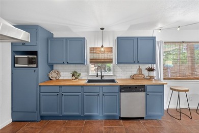 Charming coastal retreat in the heart of Corpus Christi! This - photo 13