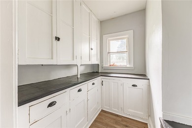 Located in the desirable Maplewood Historic District, this - photo 14