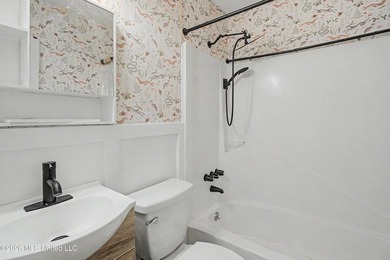 Located on a quiet cul-de-sac just north of I-10, this home - photo 14