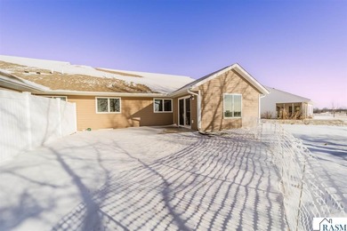 Very bright sunny open and airy end unit townhouse. They don't