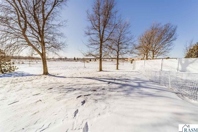 Very bright sunny open and airy end unit townhouse. They don't