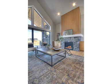 Created by Canyon Crest Homes, this gorgeous modern lodge sits - photo 36