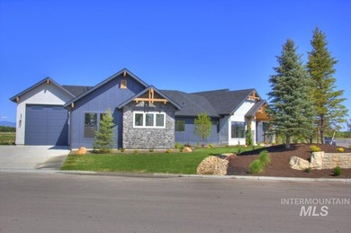 Created by Canyon Crest Homes, this gorgeous modern lodge sits - photo 42