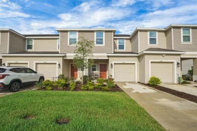 Welcome to this beautifully maintained, move-in ready townhome - photo 1