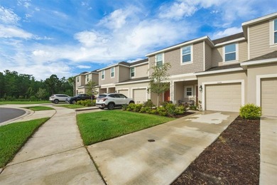 Welcome to this beautifully maintained, move-in ready townhome - photo 6