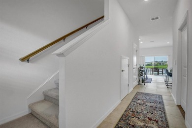 Welcome to this beautifully maintained, move-in ready townhome - photo 8