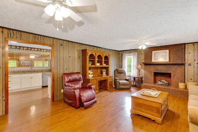 First time ever offered on the market! This well-maintained - photo 9