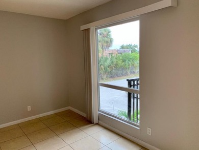 FOR SALE - Investor Friendly Condo! Second-floor 1 bedroom, 1 - photo 11