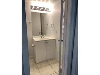 FOR SALE - Investor Friendly Condo! Second-floor 1 bedroom, 1 - photo 12