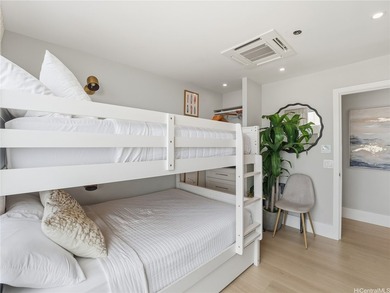 Rare Penthouse Opportunity at the Iconic Ilikai! This fully - photo 15