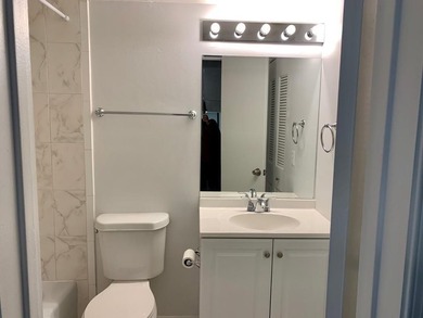 FOR SALE - Investor Friendly Condo! Second-floor 1 bedroom, 1 - photo 15