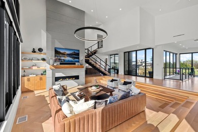 A striking custom-built modern residence overlooking the lake - photo 22