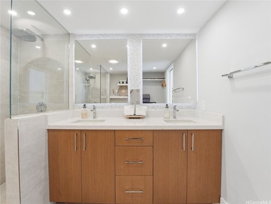 Rare Penthouse Opportunity at the Iconic Ilikai! This fully - photo 23