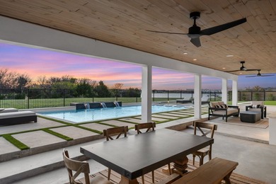 A striking custom-built modern residence overlooking the lake - photo 23