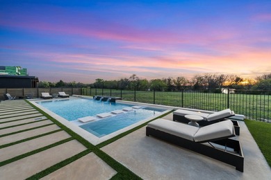 A striking custom-built modern residence overlooking the lake - photo 24