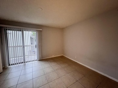 FOR SALE - Investor Friendly Condo! Second-floor 1 bedroom, 1 - photo 28