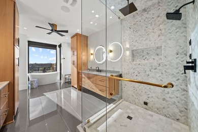 A striking custom-built modern residence overlooking the lake - photo 35