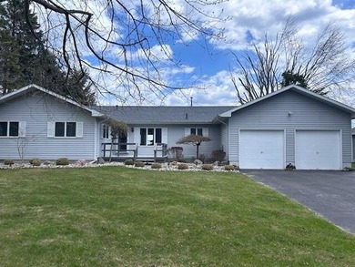 Owned since 2003, the sellers have carefully maintained this - photo 5
