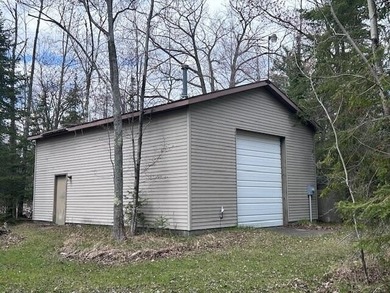 Owned since 2003, the sellers have carefully maintained this - photo 9