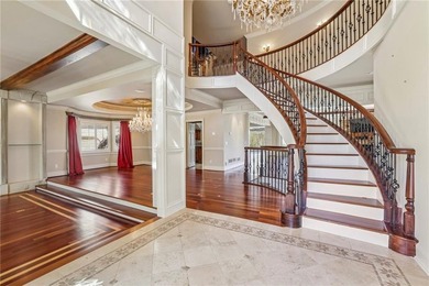 Unparalleled Lakefront Luxury! Rare chance to own this exquisite - photo 12