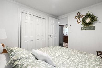 Escape to the lake with this charming and fully renovated - photo 17