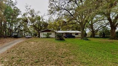 Lake Griffin Home For Sale in Fruitland Park Florida