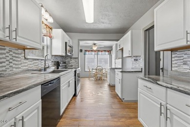 Offered for the first time in four generations, this exceptional - photo 21