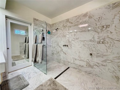 Nestled on 6.1 private acres, this exceptional 2 bed 2 1/2 bath - photo 23